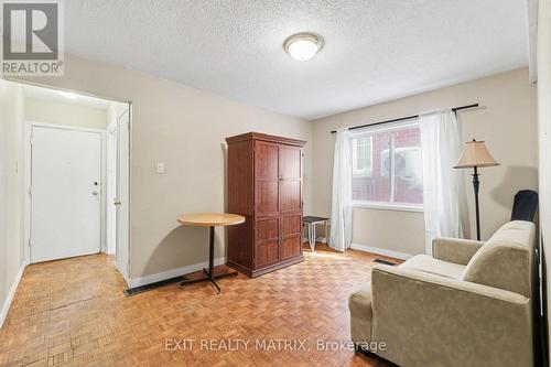 70 Bolton Street, Ottawa, ON - Indoor Photo Showing Other Room