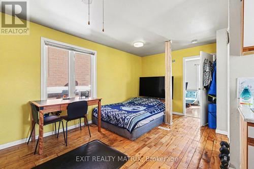 70 Bolton Street, Ottawa, ON - Indoor Photo Showing Bedroom