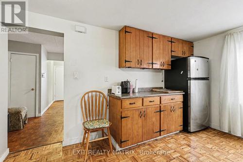 70 Bolton Street, Ottawa, ON - Indoor Photo Showing Kitchen