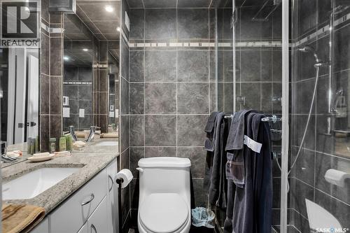 680 424 Spadina Crescent E, Saskatoon, SK - Indoor Photo Showing Bathroom