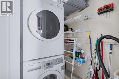 680 424 Spadina Crescent E, Saskatoon, SK - Indoor Photo Showing Laundry Room