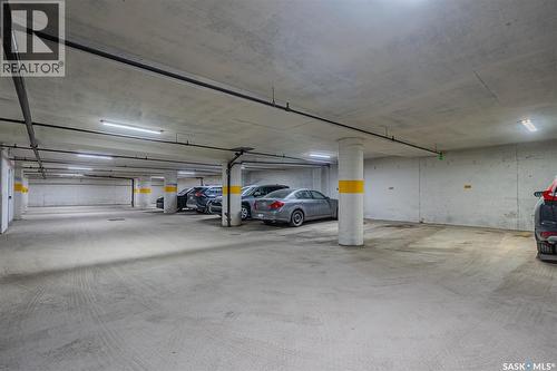 680 424 Spadina Crescent E, Saskatoon, SK - Indoor Photo Showing Garage