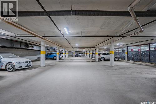 680 424 Spadina Crescent E, Saskatoon, SK - Indoor Photo Showing Garage