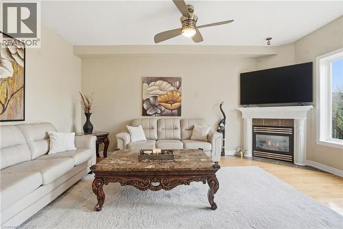 4301 Arejay Avenue, Lincoln, ON - Indoor Photo Showing Living Room With Fireplace