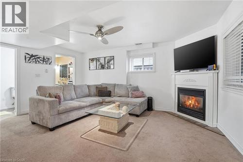 4301 Arejay Avenue, Lincoln, ON - Indoor Photo Showing Living Room With Fireplace