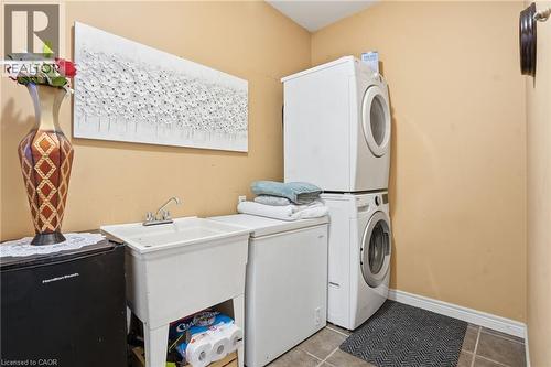 4301 Arejay Avenue, Lincoln, ON - Indoor Photo Showing Laundry Room