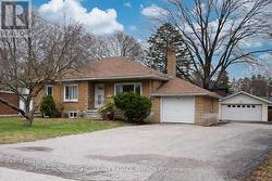 5 GRANDVIEW BOULEVARD Markham, ON L3P 1E9