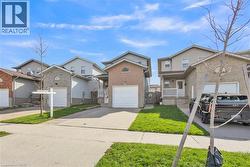 425 ERINBROOK Drive  Kitchener, ON N2E 3S4