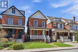 224 BALSAM AVENUE S  Hamilton, ON L8M 3C1