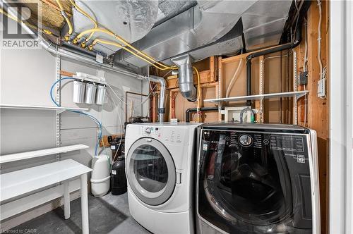 40 Old Maple Lane, Kitchener, ON - Indoor Photo Showing Laundry Room
