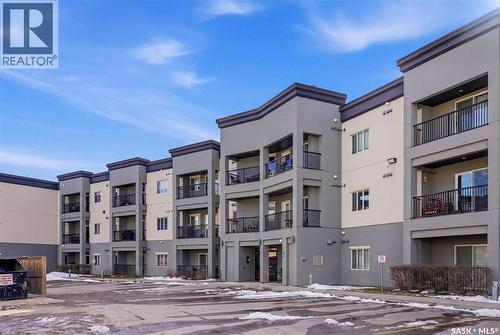 101 110 Hampton Circle, Saskatoon, SK - Outdoor With Facade
