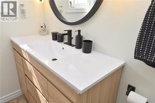 39 Panabaker Drive Unit# 7, Ancaster, ON - Indoor Photo Showing Bathroom
