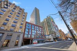 1706 - 308 JARVIS STREET Toronto, ON M5A 2P2