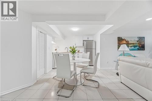 3332 Testimony Square, Mississauga, ON - Indoor Photo Showing Dining Room