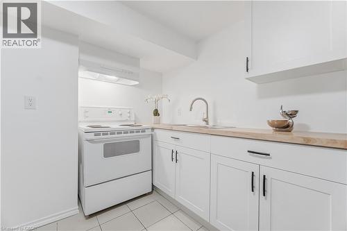 3332 Testimony Square, Mississauga, ON - Indoor Photo Showing Kitchen
