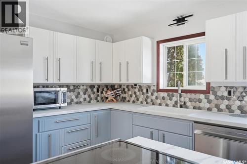 202 Coben Crescent, Saskatoon, SK - Indoor Photo Showing Kitchen