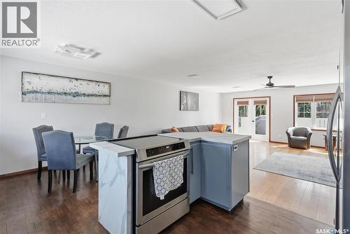 202 Coben Crescent, Saskatoon, SK - Indoor Photo Showing Kitchen