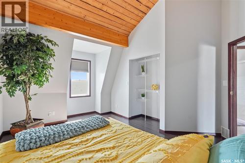 202 Coben Crescent, Saskatoon, SK - Indoor Photo Showing Bedroom