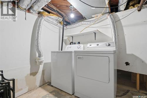 1336 H Avenue N, Saskatoon, SK - Indoor Photo Showing Laundry Room