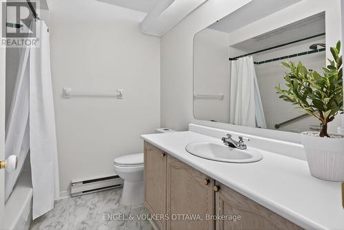 211 Briston Private, Ottawa, ON - Indoor Photo Showing Bathroom