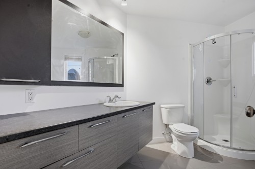 Bathroom - 1403 Rue Adélard-Dumas, Sherbrooke (Fleurimont), QC - Indoor Photo Showing Bathroom
