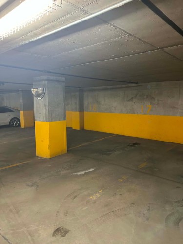 Garage - 309-635 Rue St-Maurice, Montréal (Ville-Marie), QC - Indoor