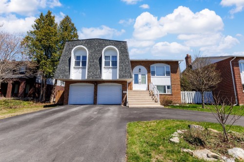 Front of Structure - 31 Rue Pasteur, Dollard-Des-Ormeaux, QC - Outdoor With Facade