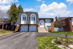 31 Rue Pasteur Dollard-Des-Ormeaux, QC H9A 1M1