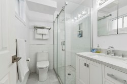 Salle de bains attenante à la CCP - 