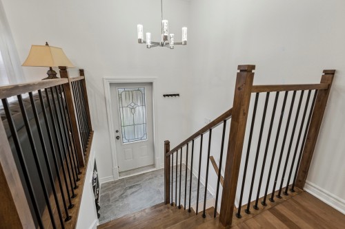 Entry - 31 Rue Pasteur, Dollard-Des-Ormeaux, QC - Indoor Photo Showing Other Room