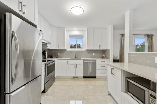 Kitchen - 31 Rue Pasteur, Dollard-Des-Ormeaux, QC - Indoor Photo Showing Kitchen