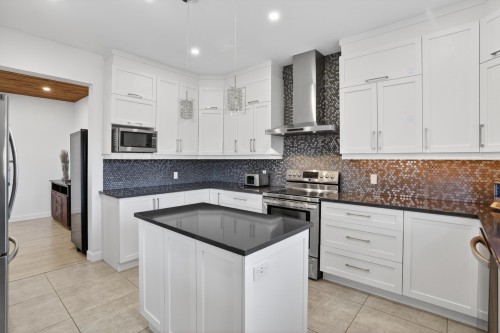 Cuisine - 54 Rue Du Sahara, Gore, QC - Indoor Photo Showing Kitchen With Upgraded Kitchen