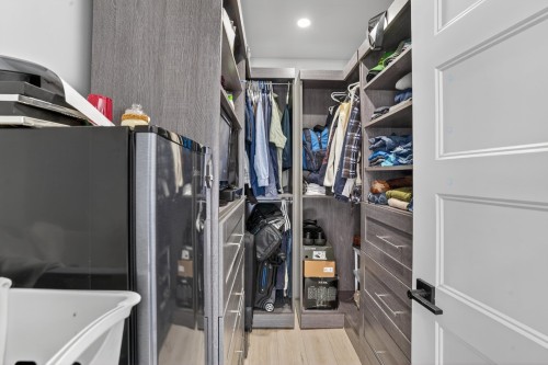 Penderie (Walk-in) - 54 Rue Du Sahara, Gore, QC - Indoor With Storage