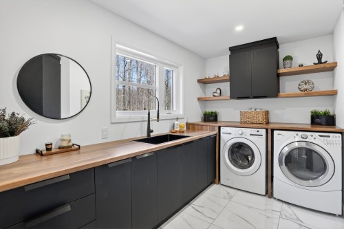 Salle de lavage - 54 Rue Du Sahara, Gore, QC - Indoor Photo Showing Laundry Room