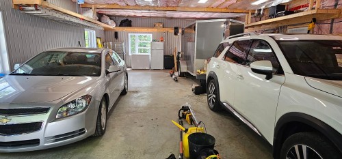 Garage - 54 Rue Du Sahara, Gore, QC - Indoor Photo Showing Garage