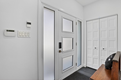 Hall d'entrée/Vestibule - 54 Rue Du Sahara, Gore, QC - Indoor Photo Showing Other Room