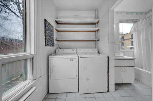 Salle de lavage - 25 Rue York, Westmount, QC - Indoor Photo Showing Laundry Room