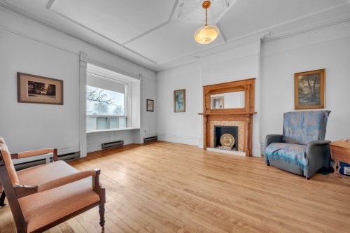 Salon - 25 Rue York, Westmount, QC - Indoor Photo Showing Living Room With Fireplace