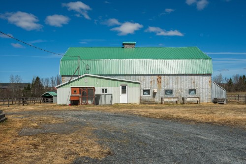 Grange - 965 Route 275 S., Frampton, QC 