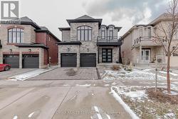 130 PONDCLIFFE DRIVE  Kitchener, ON N2R 0M4