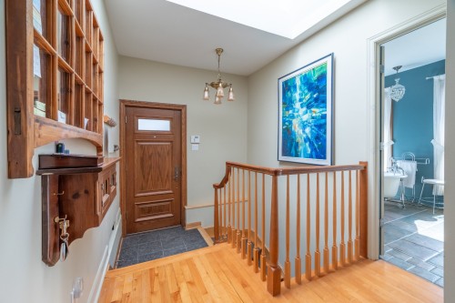 Hall d'entrée/Vestibule - 105 Av. De Brixton, Saint-Lambert, QC - Indoor Photo Showing Other Room
