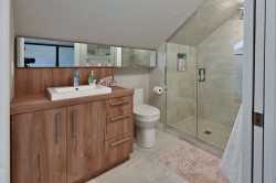 Master Bathroom - 