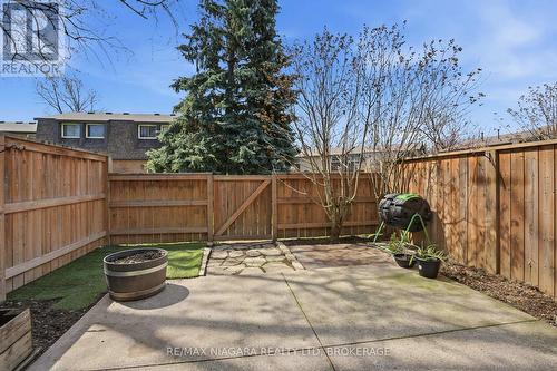 64 - 151 Linwell Road, St. Catharines (Lakeport), ON - Outdoor