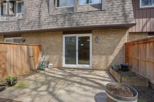 64 - 151 Linwell Road, St. Catharines (Lakeport), ON - Outdoor With Exterior