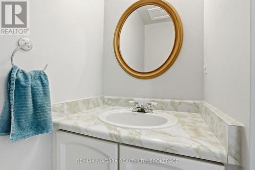 64 - 151 Linwell Road, St. Catharines (Lakeport), ON - Indoor Photo Showing Bathroom