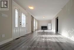 443 FERNLEIGH CIRCLE N Richmond Hill, ON L4C 1E5