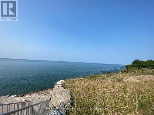 Expansive water frontage with direct access - 136A Olive Street, Grimsby (Grimsby Beach), ON 