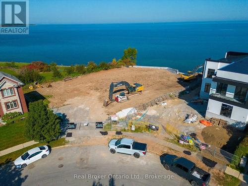 136A Olive Street, Grimsby (Grimsby Beach), ON 