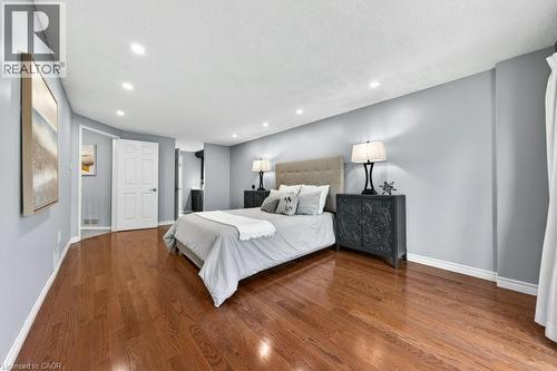 40 Old Maple Lane, Kitchener, ON - Indoor Photo Showing Bedroom