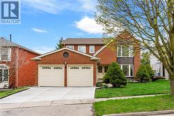 40 OLD MAPLE Lane  Kitchener, ON N2N 2L2